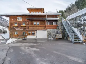 Plush Holiday Home in See im Paznauntal With Balcony - Image 3