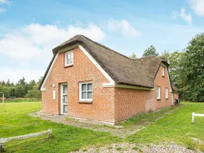 Charming Holiday Home in Nørre Nebel With Swimming Pool - Image 4