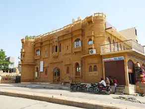 OYO 9933 Hotel Meera Mahal - Image 3