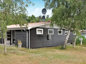 Pleasant Holiday Home in Rødby With Roofed Terrace - Image 5