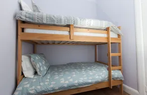 Spacious 2-br Flat for 4 in Morningside - Image 2