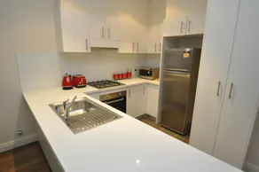 Glebe Furnished Apartments - Image 4