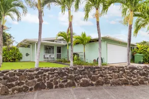 Serene 3br W/ Lanai & Private Yard, Walk To Beach 3 Bedroom Home - Image 5