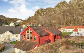 Stunning Home In Lyngdal With House Sea View - Image 5