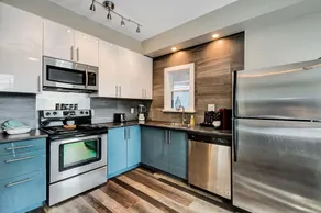 Newly Renovated - Spacious 1BR - Near Downtown - Image 3