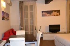Charming Apartments Brera - Image 2