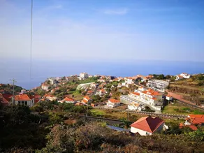 Elegant House in Calheta, Sea View - Image 4