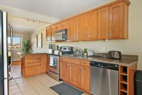 Charming 1BR Apt in Arlington Heights - Image 4