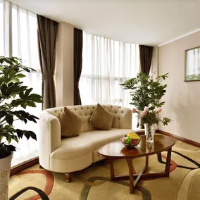 COMO Hotel - Image 2