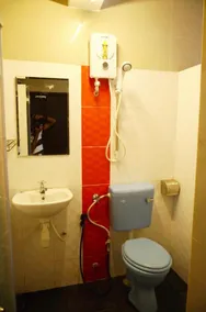 Aura Hotel - Image 4