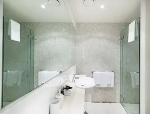 Accommodate Canberra Lakefront - Image 2