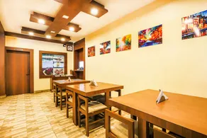 City Comforts Inn by OYO Rooms - Image 5