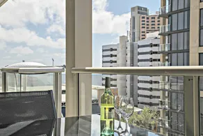 Adelaide DressCircle Apartments North Terrace - Image 4