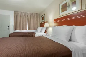 Valley Motel - Image 2