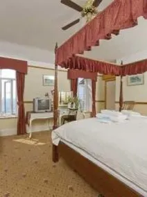 Harbour View Hotel - Image 5