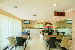 Hotel at Ende 31 - Image 2