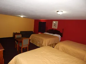 Sunrise Inn Brownsville - Image 2