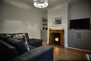 The Townhouse Simple2let Serviced Apartments - Image 2