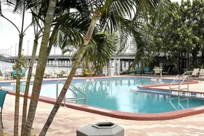 PG Waterfront Hotel and Suites - Image 4