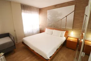 The Mercury Hotel - Image 3