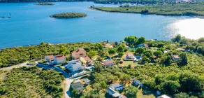 Nice Home in Pula With Outdoor Swimming Pool, Wifi and 2 Bedrooms - Image 2