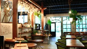 7Days 4Seasons Cafe B&B - Image 2