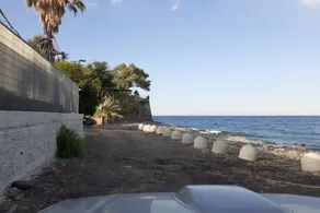 Casa Azzurra Front Beach - Image 5