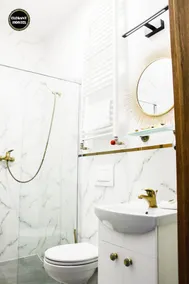 Elegant Hostel & Apartments - Image 4