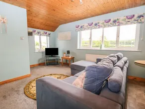 Fairview Apartment - Image 4