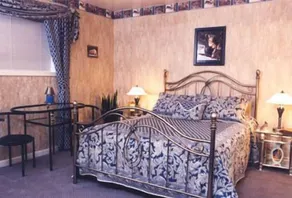 Wildwood Inn Bed and Breakfast - Image 5