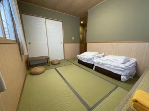 Guesthouse Orange Cabin - Image 3