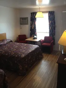 The Park Plaza Motel - Image 3