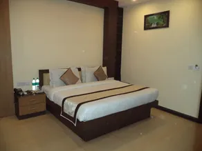 Hotel Kochar Plaza - Image 2