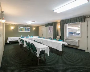 Quality Inn & Suites Boston Lexington - Image 5