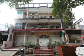 Sara Grand By OYO Rooms - Image 3