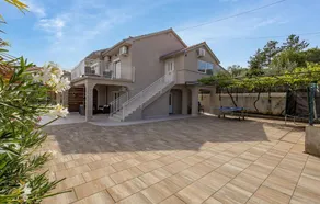 Amazing Home in Polje With Wifi and 5 Bedrooms - Image 2