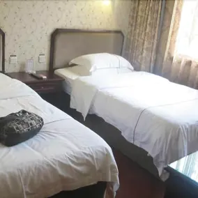 Yibin Yinlong Rongzhou Hotel - Image 3