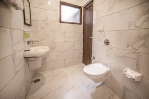 FabHotel RV - Image 5