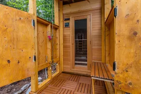 Stornoway is a Gorgeous Cottage Just 5 ft From White Lake! - Image 4