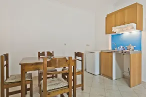 Fronis Apartment - Image 2