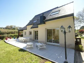 Beautiful Holiday Home With Large Garden in Brittany 1 km From the Beach - Image 5