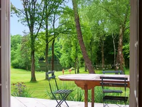 Maison de 2 chambres a Saint Saud Lacoussiere avec magnifique vue sur le lac piscine partagee jardin - Image 2