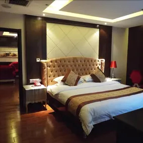 Lijing Holiday Hotel - Image 2
