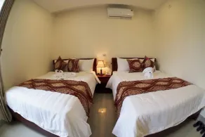Hung Thu Hotel by OYO Rooms - Image 2