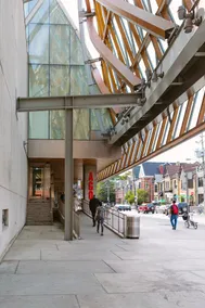 QuickStay - Chic & Modern Townhouse in Little Italy - Image 4