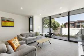 Ellia Doncaster Apartment - Image 3