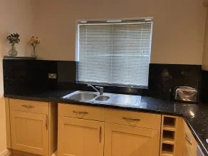 Royal Oak Apartment in Manchester Central Location - Image 4