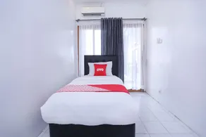 Hotel Gading Resto by OYO Rooms - Image 5