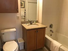 Skyview Luxury Suites New York City - Image 2