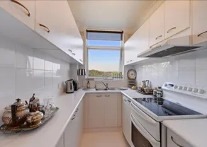 Elegant Waterfront Mosman Bay - RAG10 - Image 5